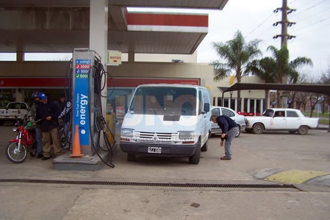 Reconquista: conseguir combustible es una odisea por el paro de camioneros