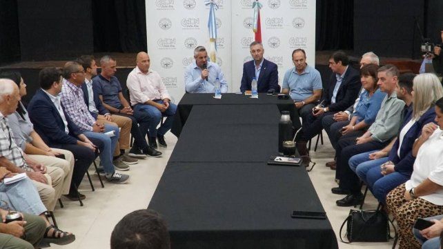 La planta se instalará en Paysandú para generar combustibles sintéticos. En Colón piden que Cancillería intervenga para que se relocalice el proyecto.