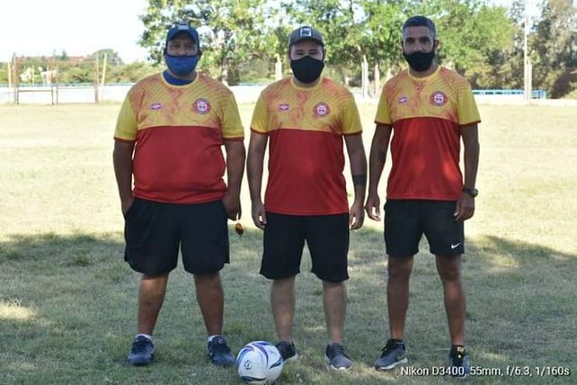 Trabajo a full.&nbsp; El presidente Jesús Ribadero junto a los colaboradores