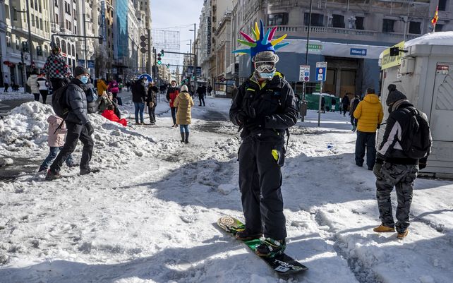 Madrid se paraliza tras la histórica nevada