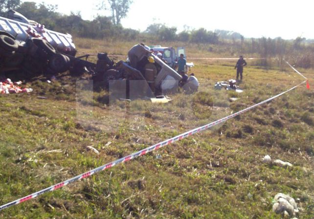 Chocaron dos camiones de frente en la ruta 34 y sus conductores resultaron heridos