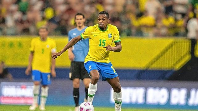 Tite citó en Brasil a Edenílson para el duelo con Argentina