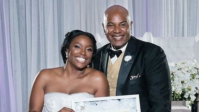 Brelyn Bowman le dio a su padre un informe que demuestra que no mantuvo relaciones sexuales.