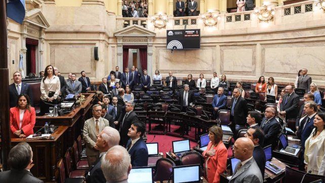 Un día clave en el Senado para tratar los proyectos de reforma laboral y ley penal juvenil