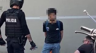 Crece la tensión en medio del conflicto. El momento de la detención en la UNR. Foto:&nbsp;