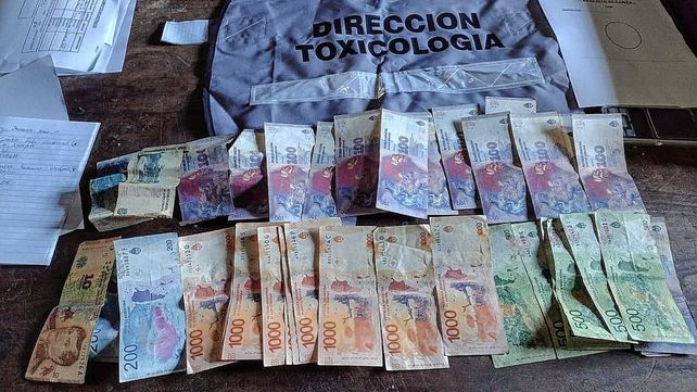 Operativos antidrogas, con detenidos, secuestro de dinero y marihuana