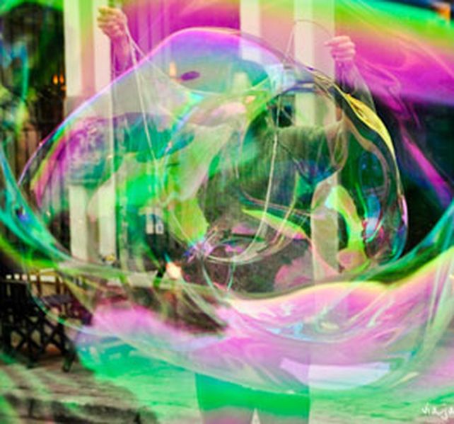 Los artistas llegan con un sorprendente show de burbujas que ya recorrió otras ciudades del país como Córodoba. (Foto: viajandoporahi.com)