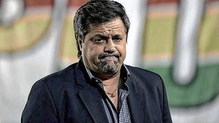 Caruso Lombardi destrozó a Barracas Central.