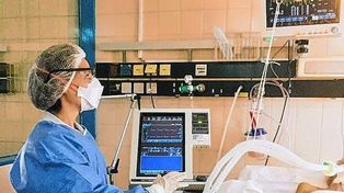 Advierten por el déficit de médicos y enfermeros en las UTI