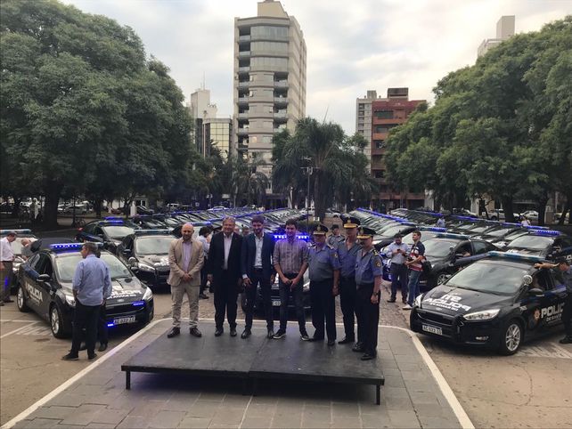 Presentación. Pullaro y el vicegobernador presidieron el acto.
