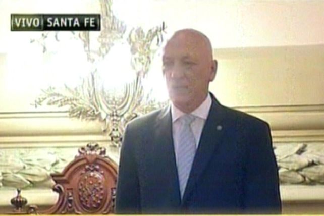 Antonio Bonfatti habla ante la asamblea legislativa
