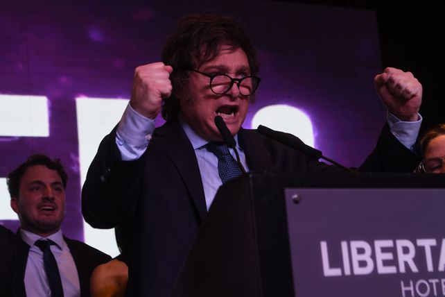 Javier Milei pide pista a un acuerdo con Juntos por el Cambio para el ballotage de noviembre.&nbsp;