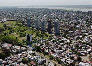 Abrazo simbólico al Parque Federal: el reclamo de los vecinos por la nueva estación policial
