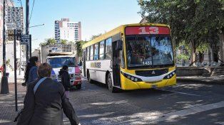 Servicio de colectivos urbanos en Santa Fe.