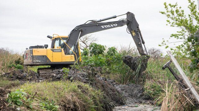 La Municipalidad de Paraná realiza trabajos preventivos en Bajada Grande ante la amenaza de la Corriente de El Niño.&nbsp;