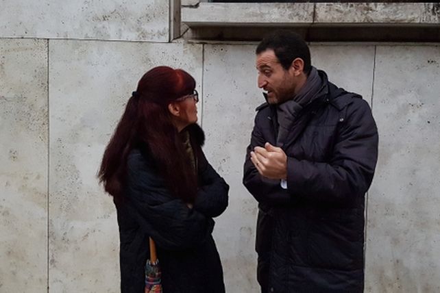 demanda. El abogado constitucionalista y candidato a concejal se presentó ayer en tribunales.
