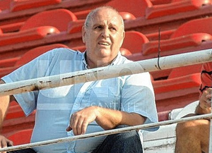 Unión acelera a fondo las gestiones para sumar a un manager