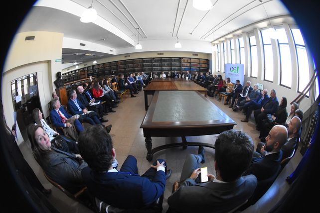Julissa Mantilla Falcón se reunió con la magistratura penal de primera y segunda instancia por la Oficina de Género