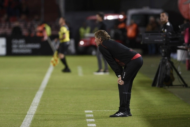 El técnico leproso se fue muy disconforme con la actuación de su equipo.