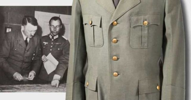 Hitler. La última chaqueta del líder nazi fue adquirida ayer en una subasta.
