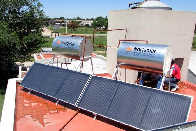 El cuartel de bomberos del Aeropuerto de Sauce Viejo cuenta con energía solar