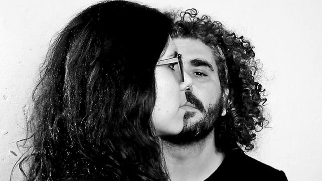 Un libro de poemas con el amor como performance
