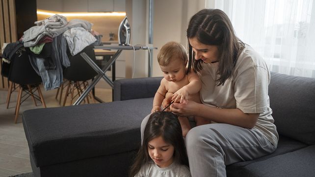 Hogares argentinos: cae el modelo tradicional y crece el protagonismo económico de las mujeres