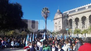 Miles de niños santafesinos juraron lealtad a la bandera nacional
