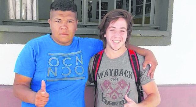 Auspicioso. Javier junto a Tomás Beccar Varela en la cárcel de San Martín.