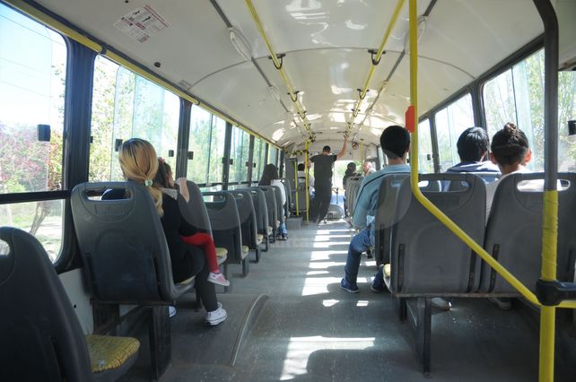 Única alternativa. El servicio de la Línea 13 es el único transporte que ingreso al distrito costero
