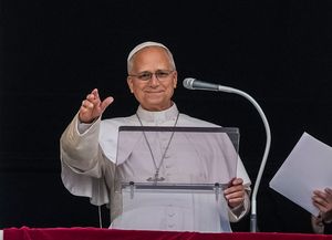 El papa León XIV reapareció tras su operación y agradeció el apoyo de los fieles