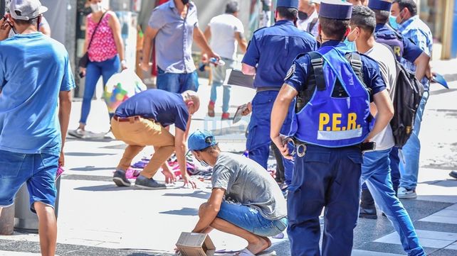 Paraná: atentan contra funcionario que denunció a manteros