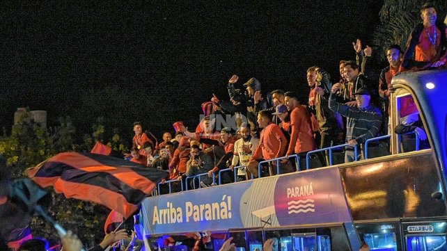 Así fue recibido el campeón Patronato en Paraná