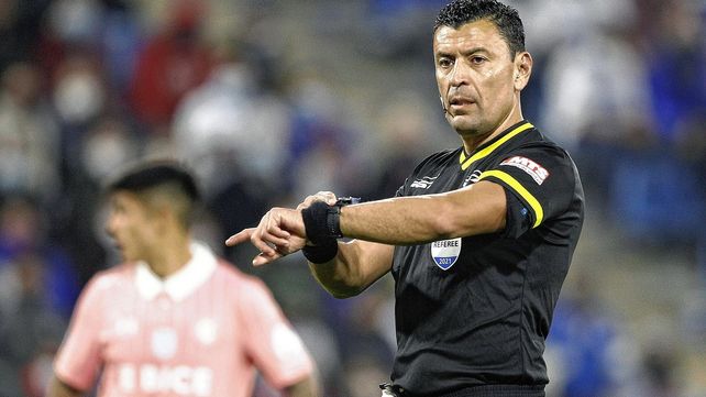 Roberto Tobar dirigirá el duelo Cerro Porteño-Colón