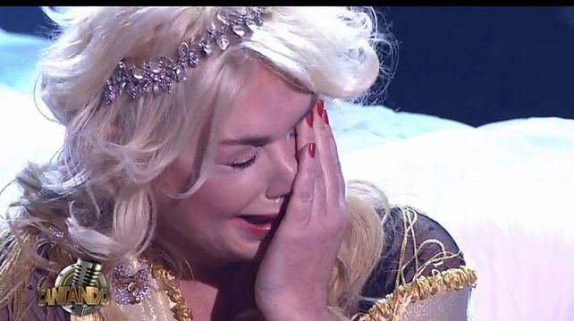 Esmeralda Mitre en pleno llanto a causa del estrés que acumuló en los últimos meses.&nbsp;