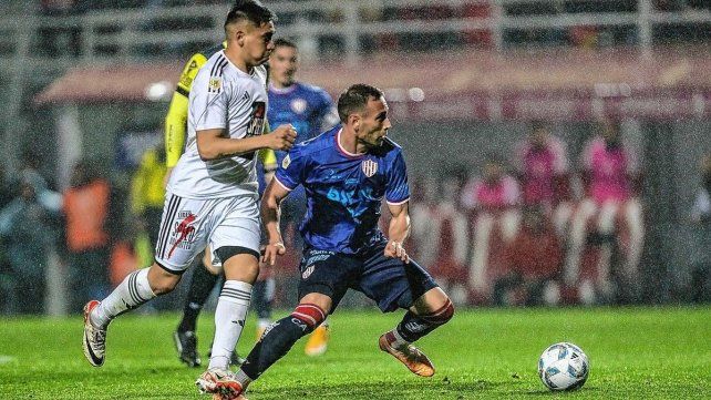 Corvalán, sincero en Unión: Hay que ser realistas sobre para qué estamos con nuestras armas