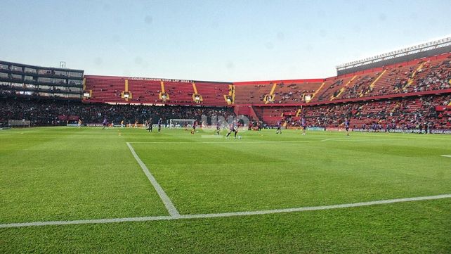 Colón cuidaría el campo del Brigadier López para el Clásico