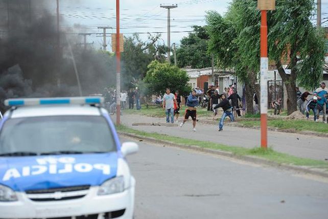 Tres heridos y 25 detenidos en un intento de saqueo en Villa Gobernador Gálvez