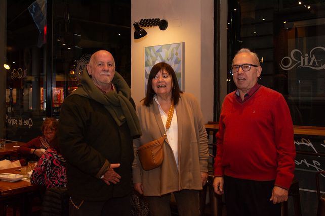 Nuevo Encuentro de Arte organizado por Bernardo Conde de Narbaíz, en el bar El Cairo