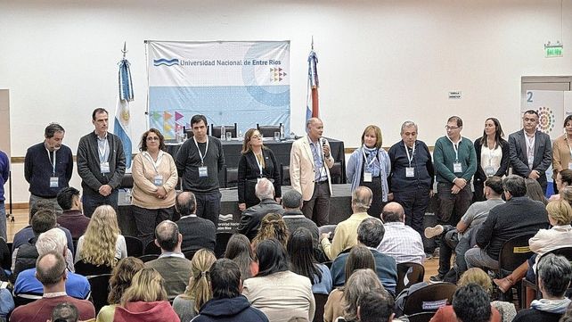 Andrés Sabella fue reelecto como rector de la UNER
