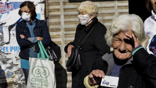 Los adultos mayores de 70 a&ntilde;os deber&aacute;n tramitar desde el lunes