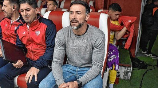 El DT de Unión avanza en su idea para contar con dos jugadores importantes
