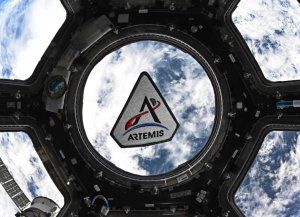 La tripulación de Artemis II transita su segundo día de vuelo hacia la Luna