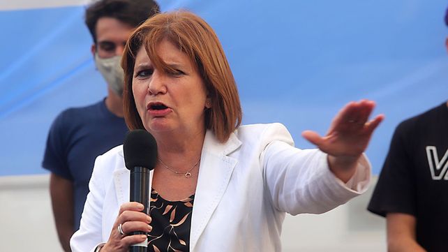 Polémica por el plan de viajes gratis de egresados dispuesto por Kicillof