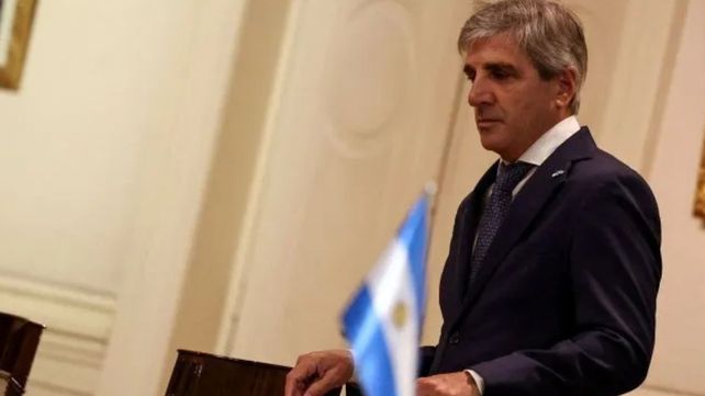 Caputo se reunió con inversores y les dijo que empezará a comprar más reservas