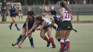 Las chicas de Uni fueron de menor a mayor, le ganaron a Jockey Club 4-2 y alcanzaron la cima de la tabla de posiciones de la Línea A de la AHL.