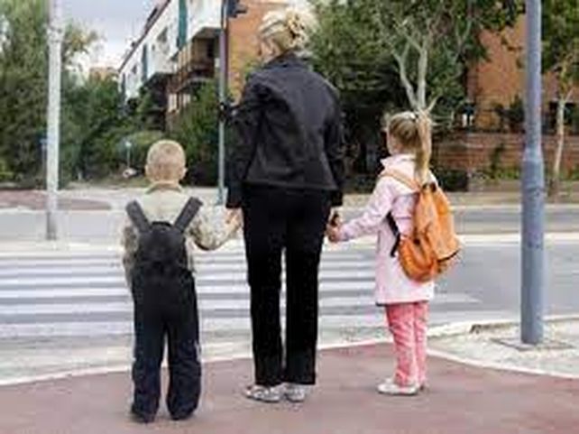 La enseñanza de los adultos hacia los chicos es clave a la hora de salir a la calle. 