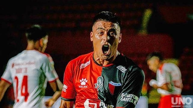Brian Fernández marcó su primer gol con la camiseta de Colón.