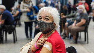Vacunas y sonrisas en los ojos 