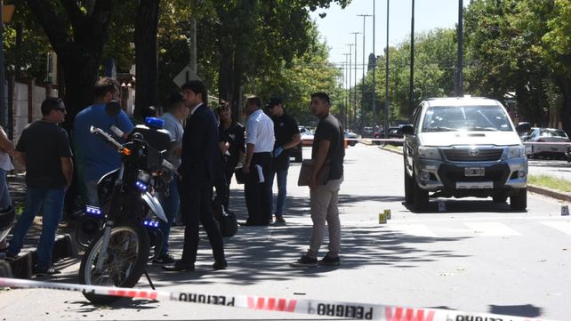 Lo asesinan a balazos a bordo de su camioneta tras una emboscada en zona oeste